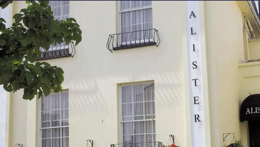 Alister Guest House Ст. Хейлир Джерси Экстерьер фото